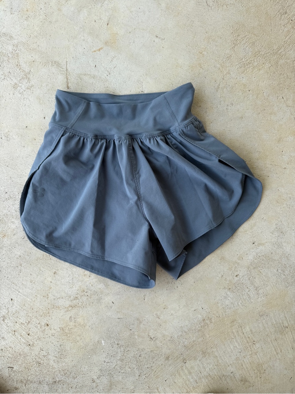 Under Armour Women’s Fly-By Running Shorts Gray XS Built-In Brief Athletic